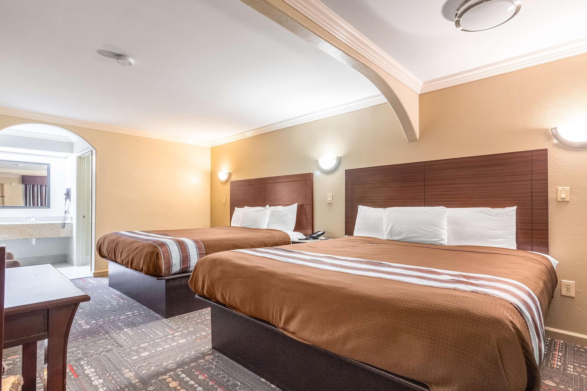 Americas Best Value Inn Houston Heights At I-45 Kültér fotó