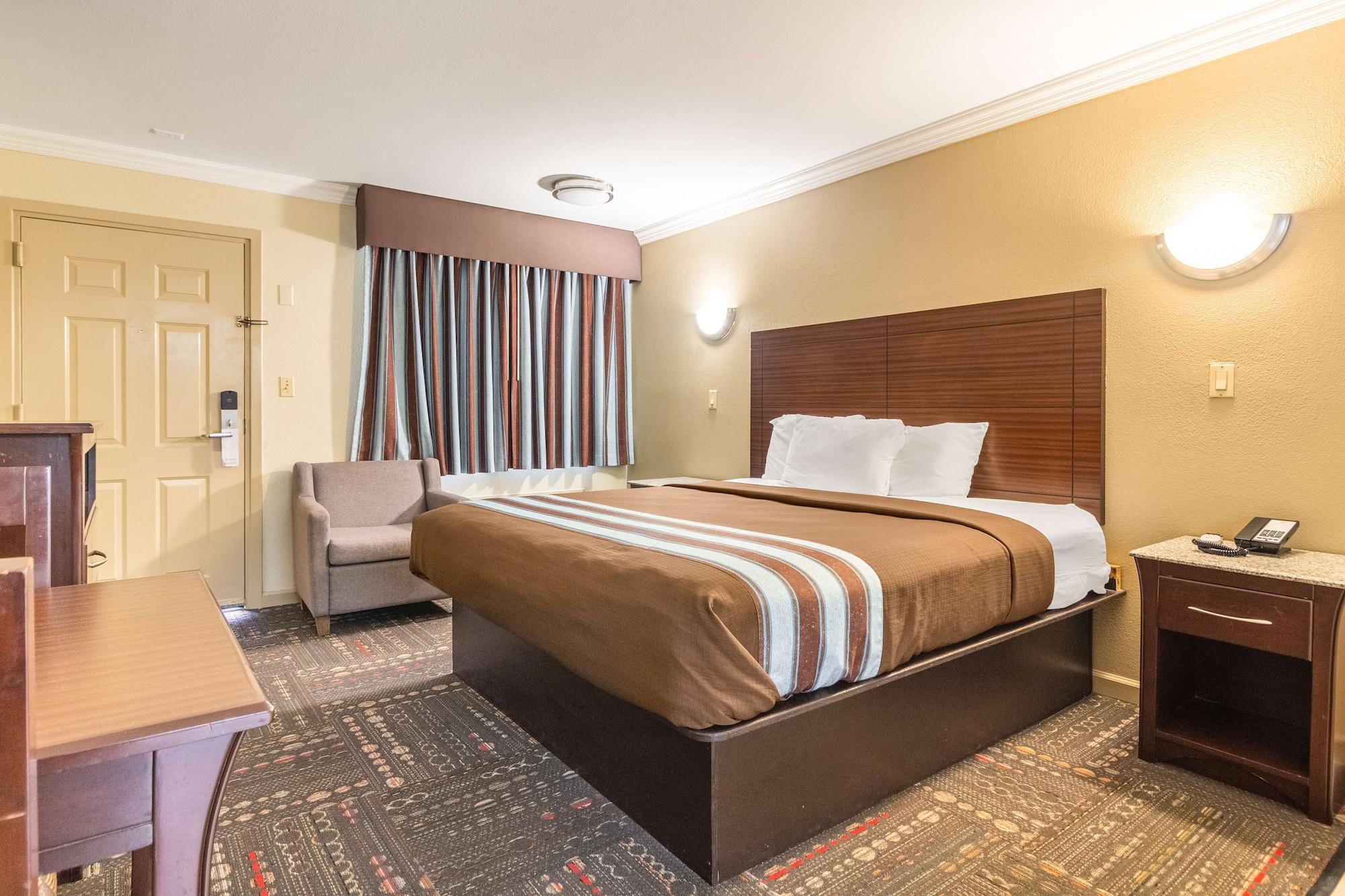 Americas Best Value Inn Houston Heights At I-45 Kültér fotó