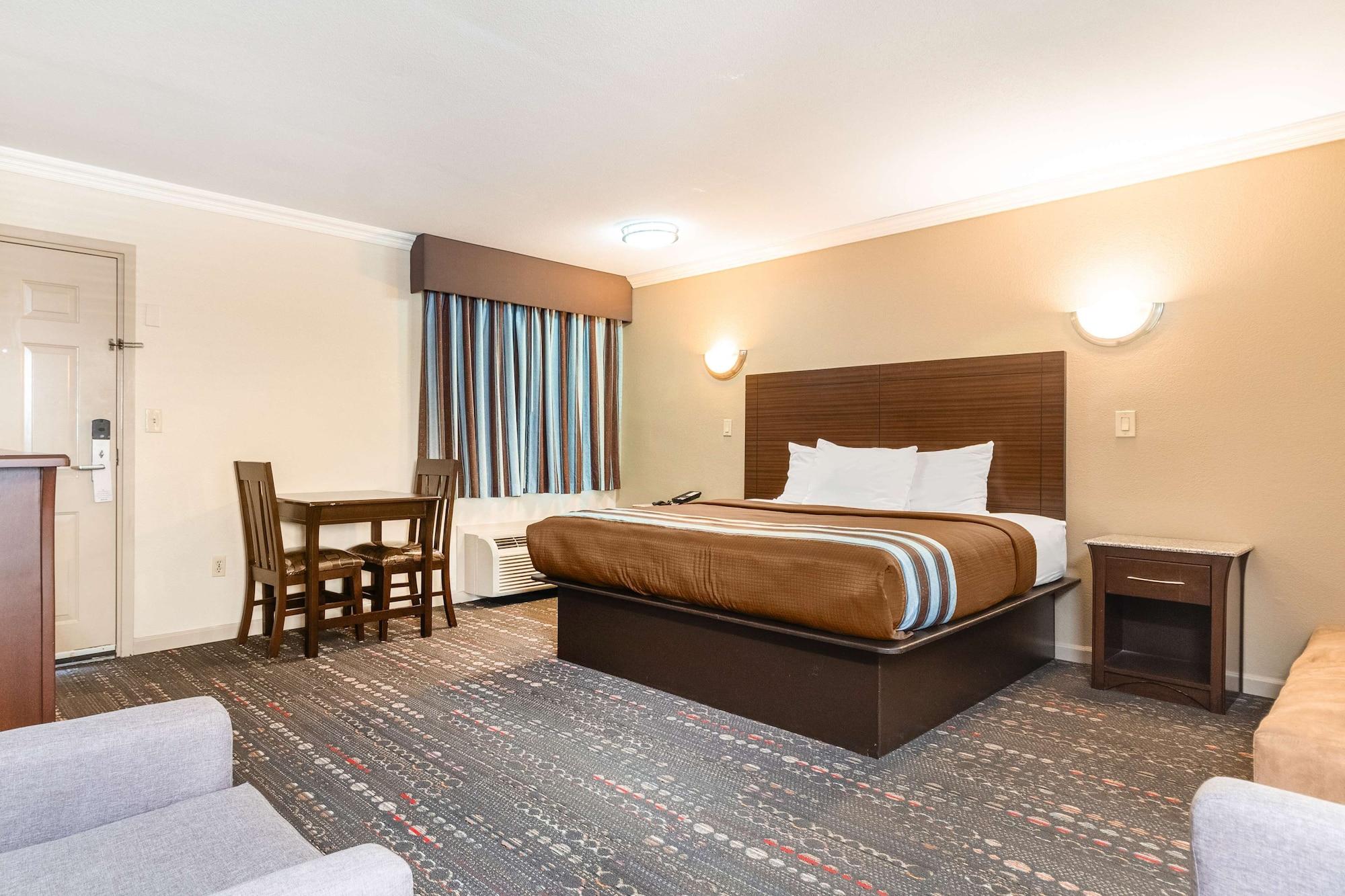 Americas Best Value Inn Houston Heights At I-45 Kültér fotó