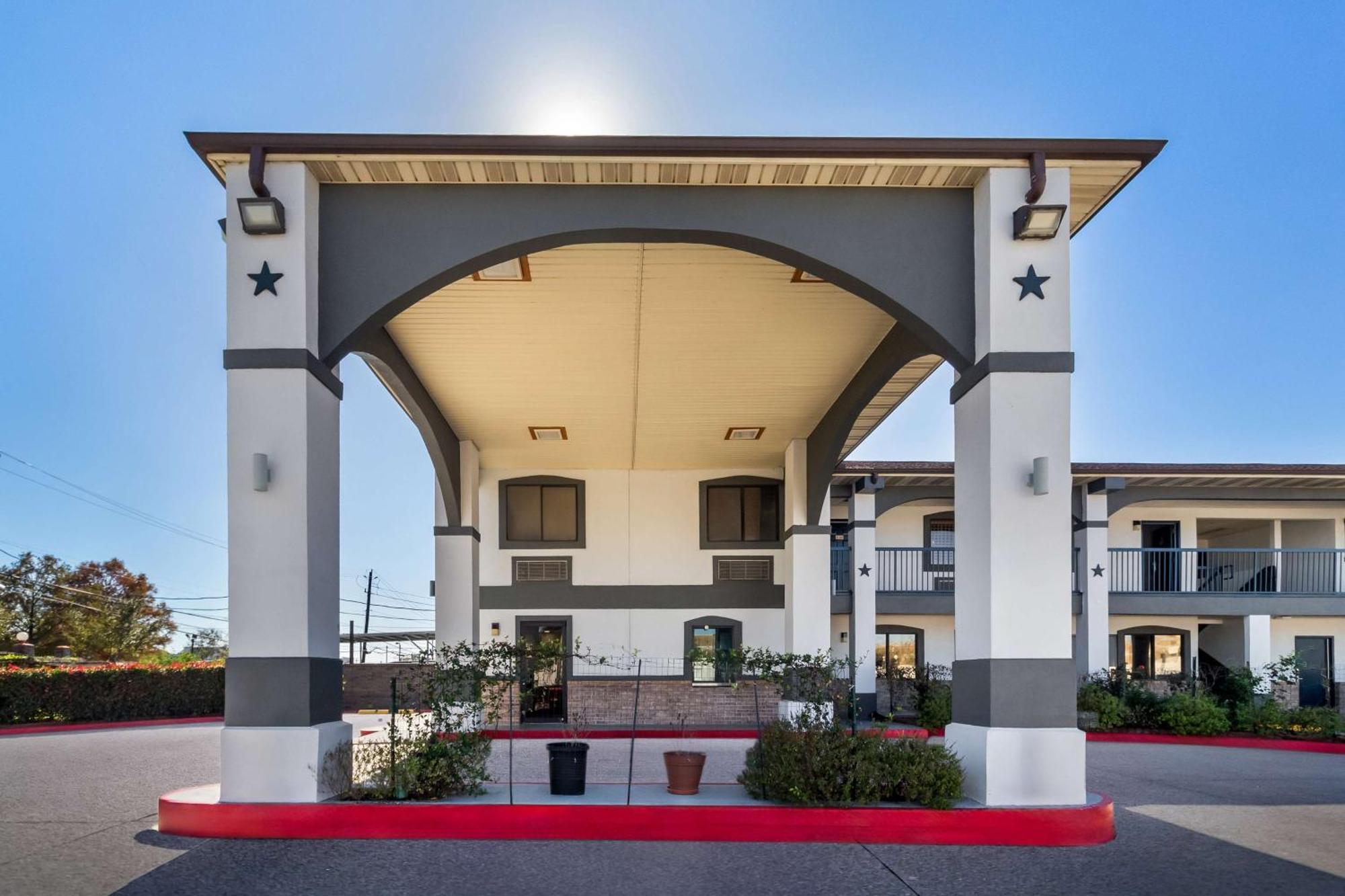Americas Best Value Inn Houston Heights At I-45 Kültér fotó