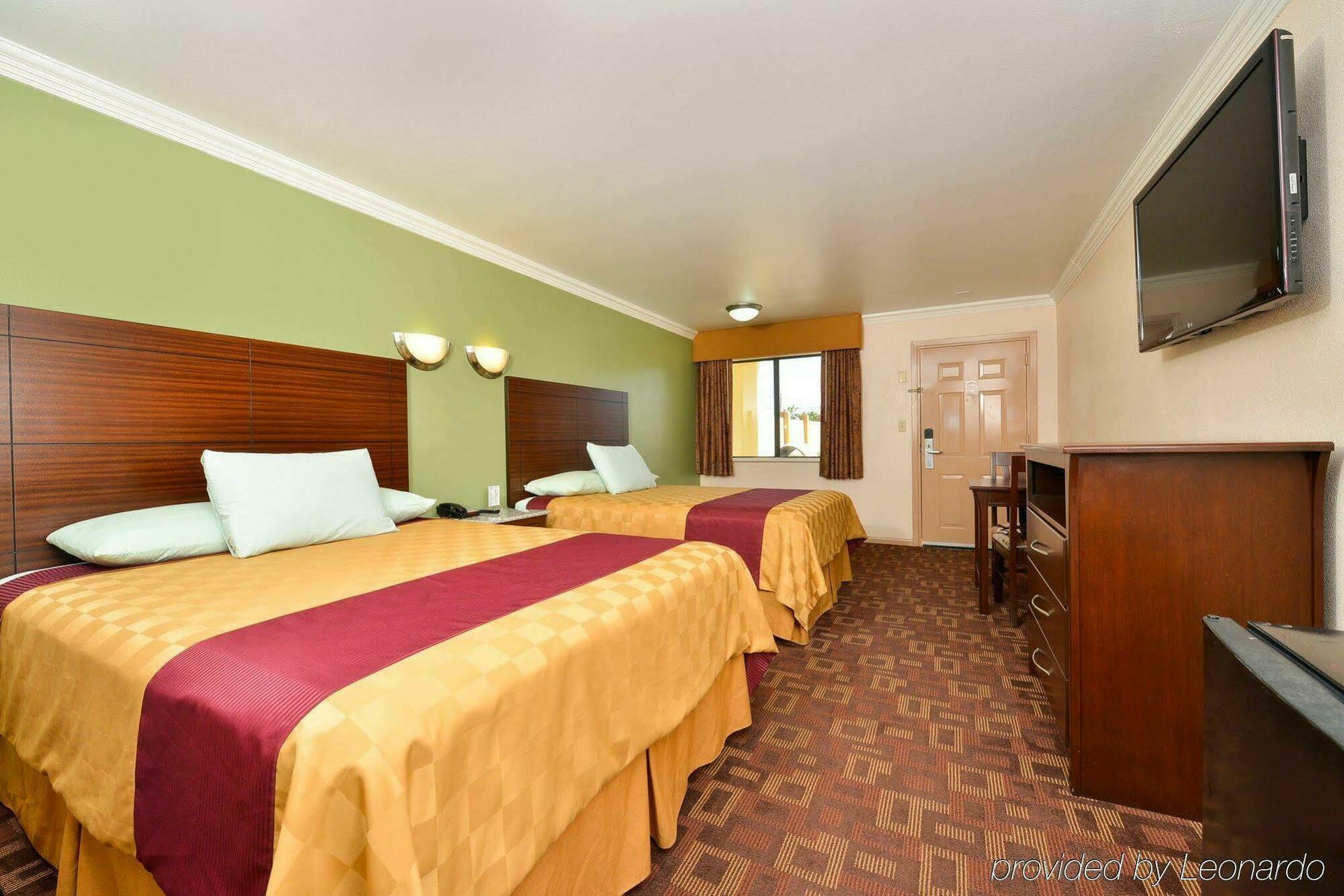 Americas Best Value Inn Houston Heights At I-45 Kültér fotó
